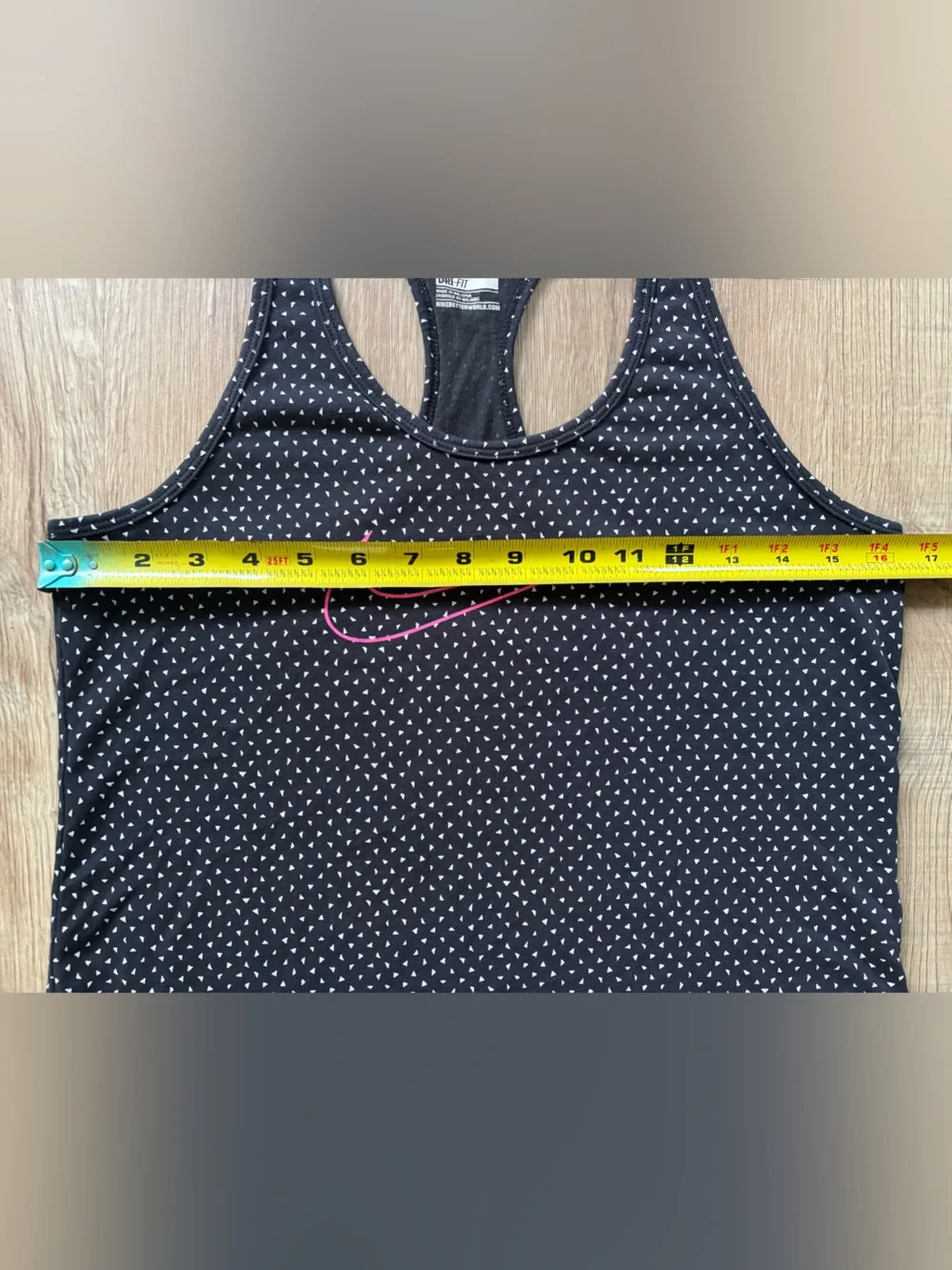 Nike Women's Black Tank Top with Pink Swoosh and Micro Triangle Print Sz medium